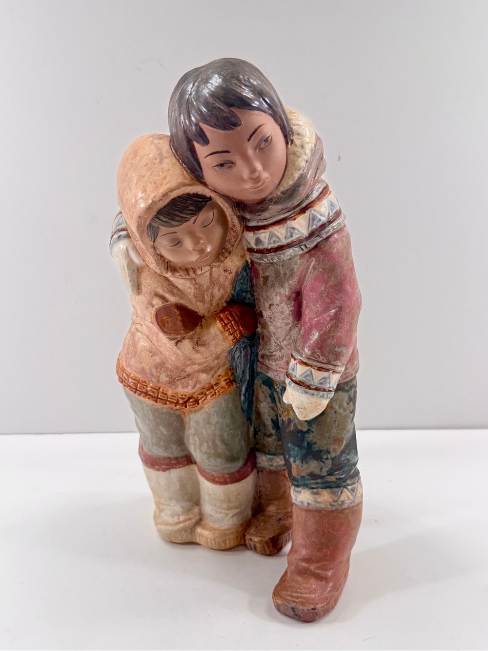Large Lladro Porcelain Figurine Couple From The Arctic #2038, Vintage 13” H
